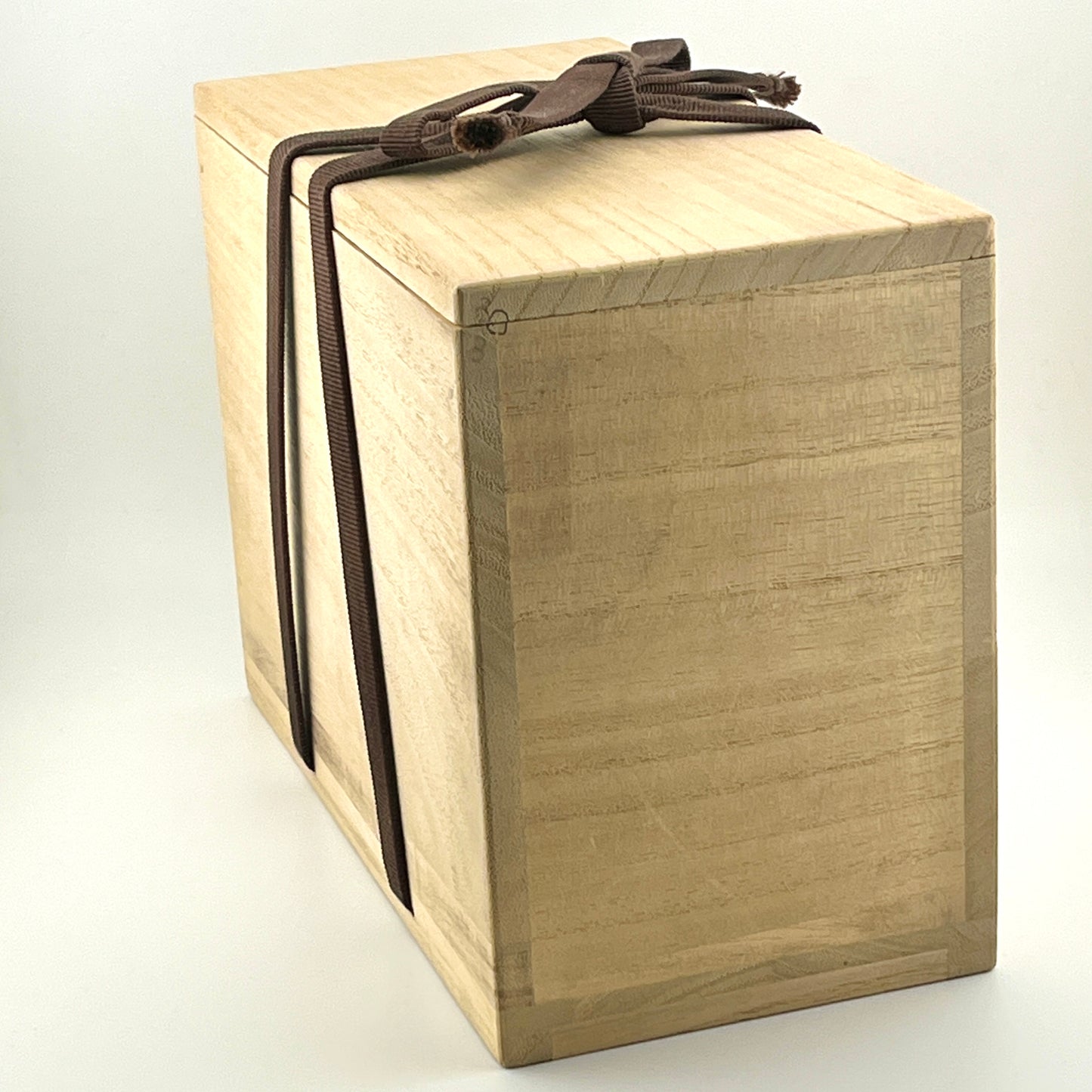 壺屋焼 人間国宝 金城次郎作 魚文抱瓶 (箱直筆)