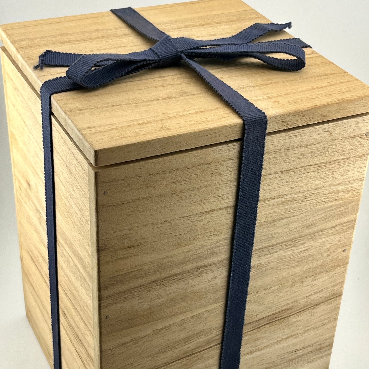 壺屋焼 人間国宝 金城次郎作 海老魚紋壺(花瓶)