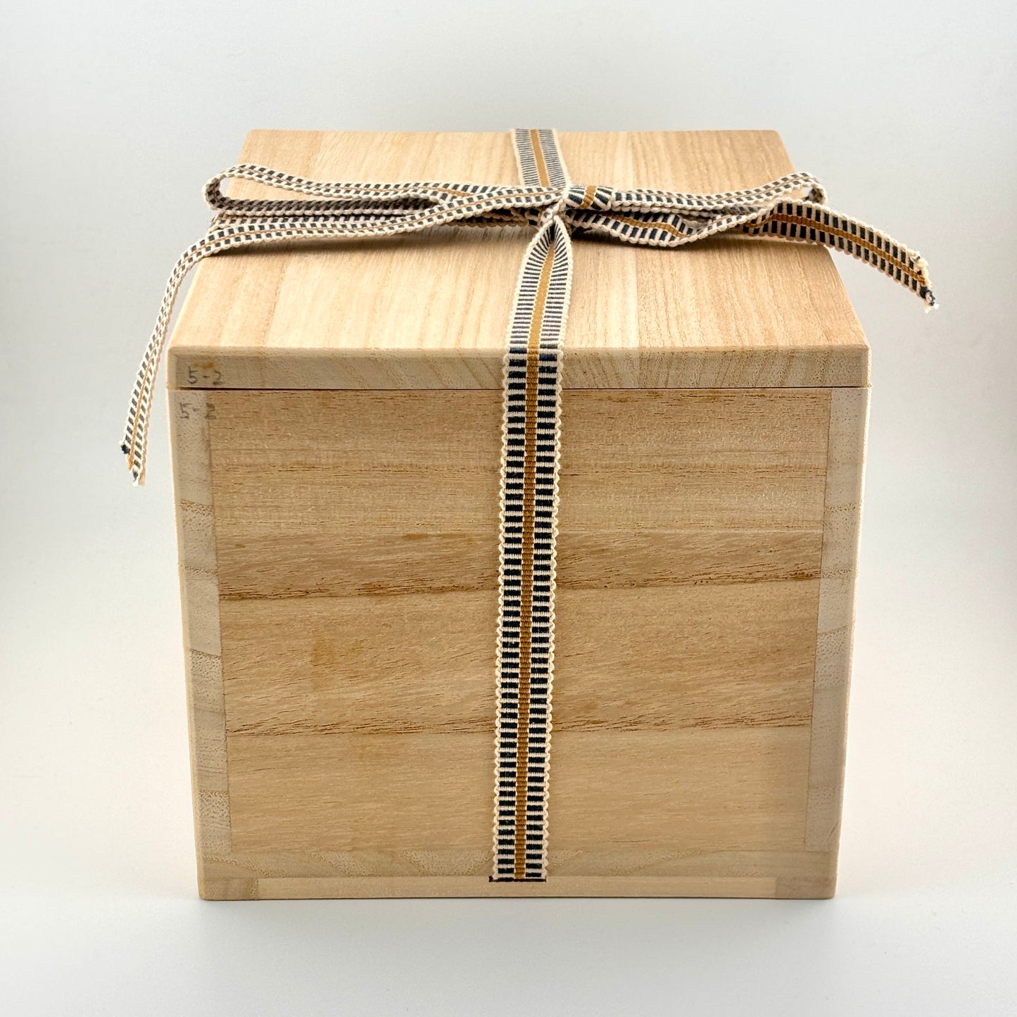 壺屋焼 人間国宝 金城次郎作 魚文カラカラ (笑う魚)