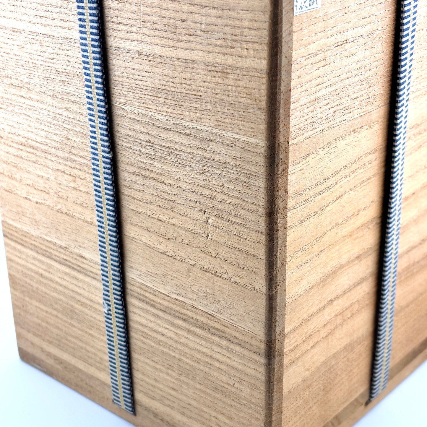 壺屋焼 人間国宝 金城次郎作 海老魚文花瓶 (箱直筆)