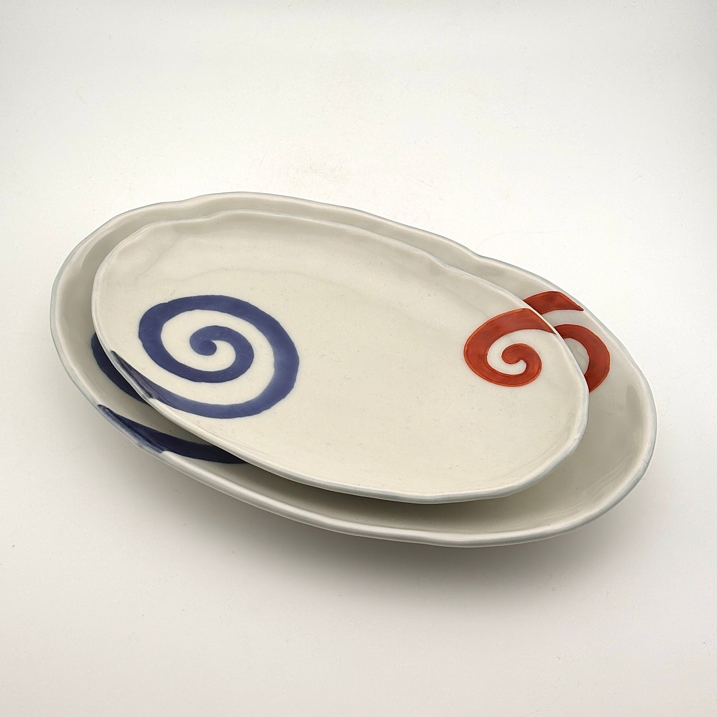 有田焼 伝平窯 紺朱渦丸紋大判皿