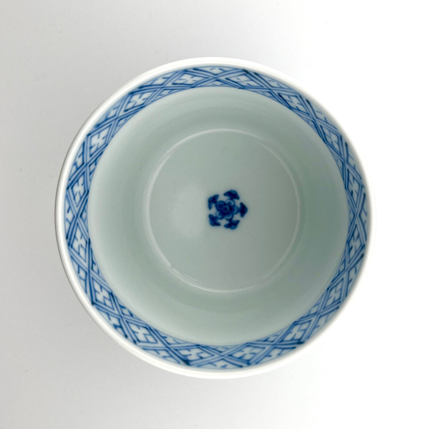 有田焼 貴祥窯 染付蛸唐草花文そば猪口