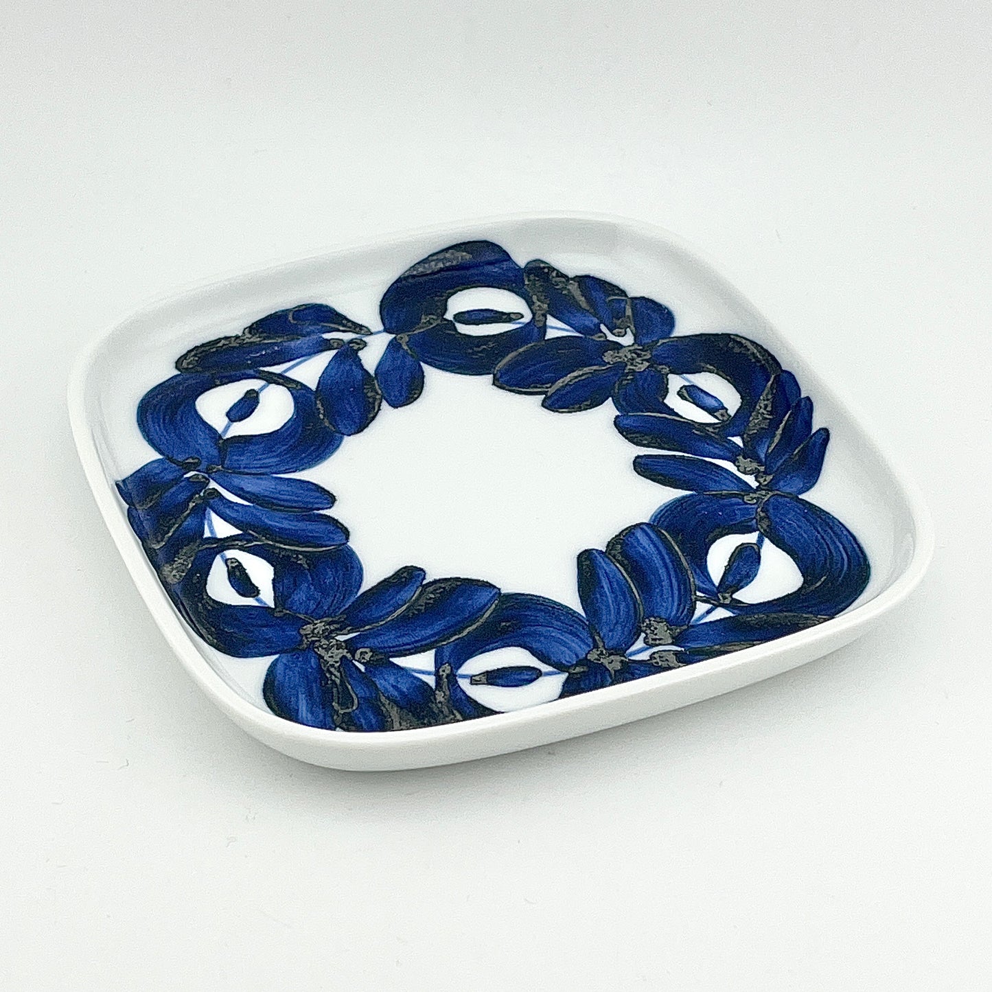 波佐見焼　中善窯　マジョリカ　スクエアプレート(小)