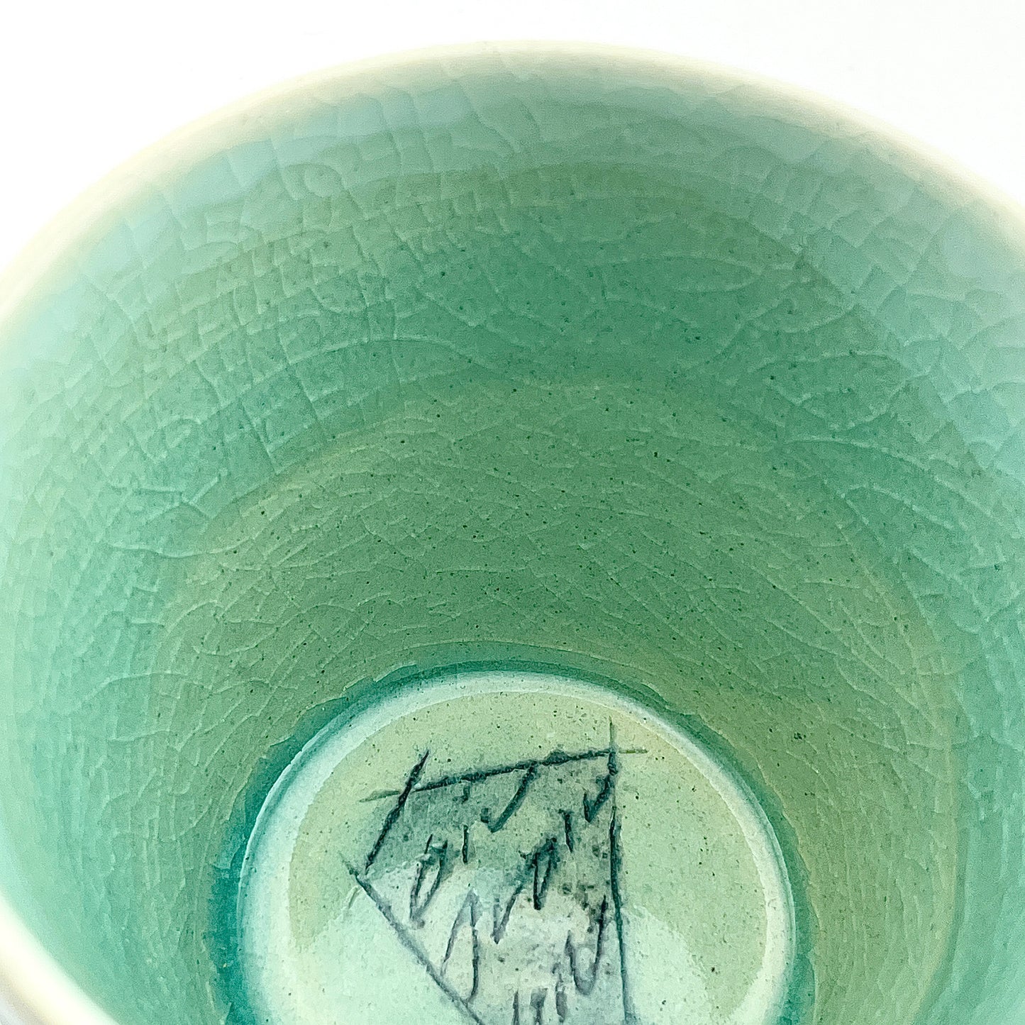 美濃焼　鶴林窯　線刻　ビッグマグ