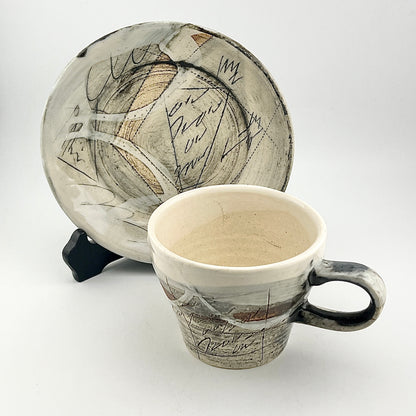 美濃焼　鶴林窯　線刻　カップ＆ソーサー