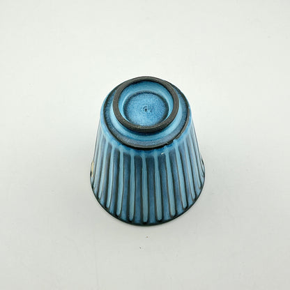 波佐見焼　利左エ門窯　ブルー彫　カップ (小)