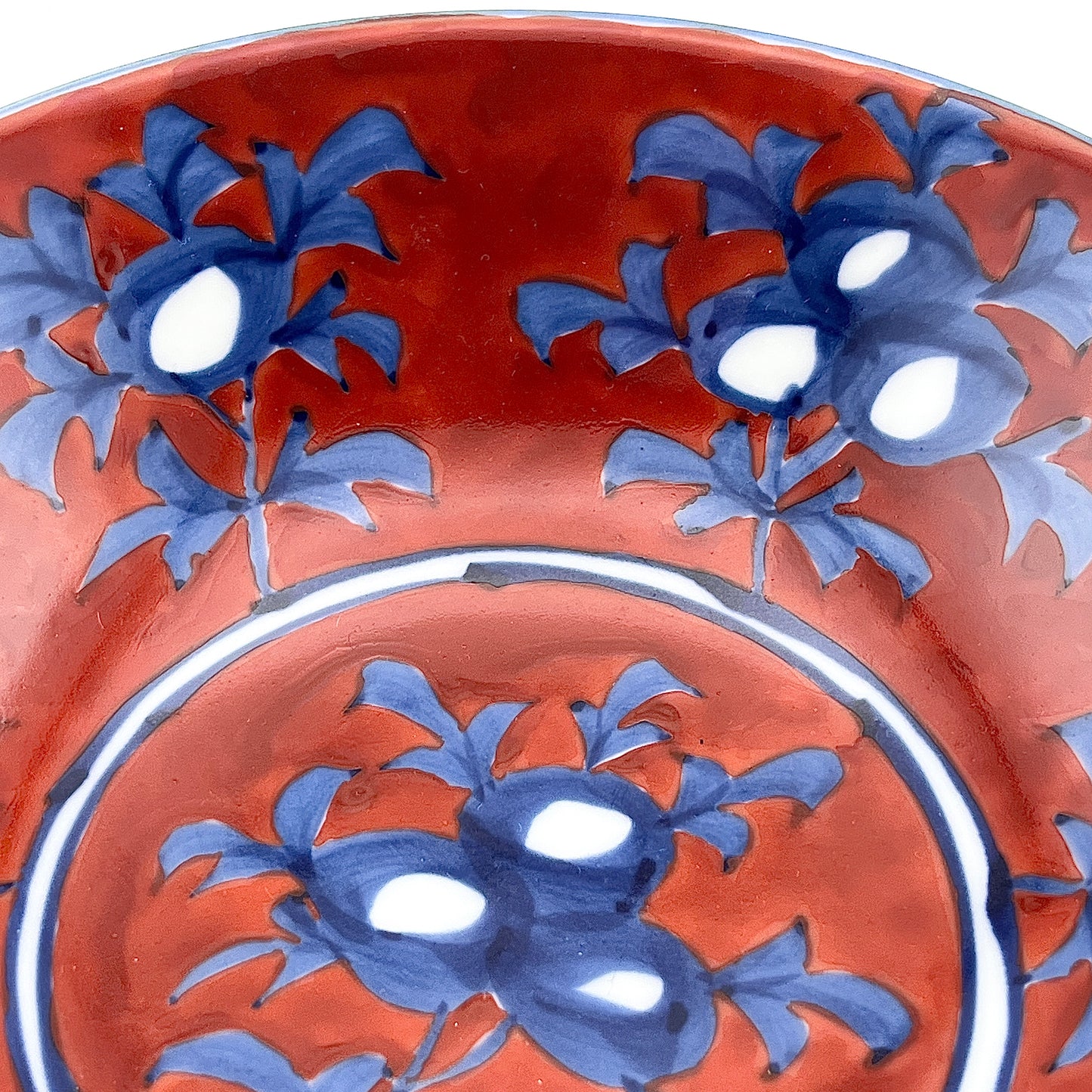 有田焼　源右衛門窯　赤濃牡丹絵(小)鉢