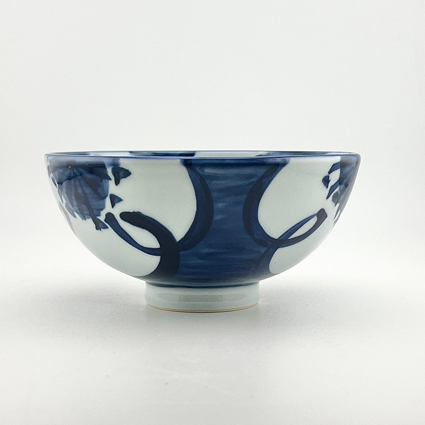 有田焼　源右衛門窯　染付梅絵(小)飯碗