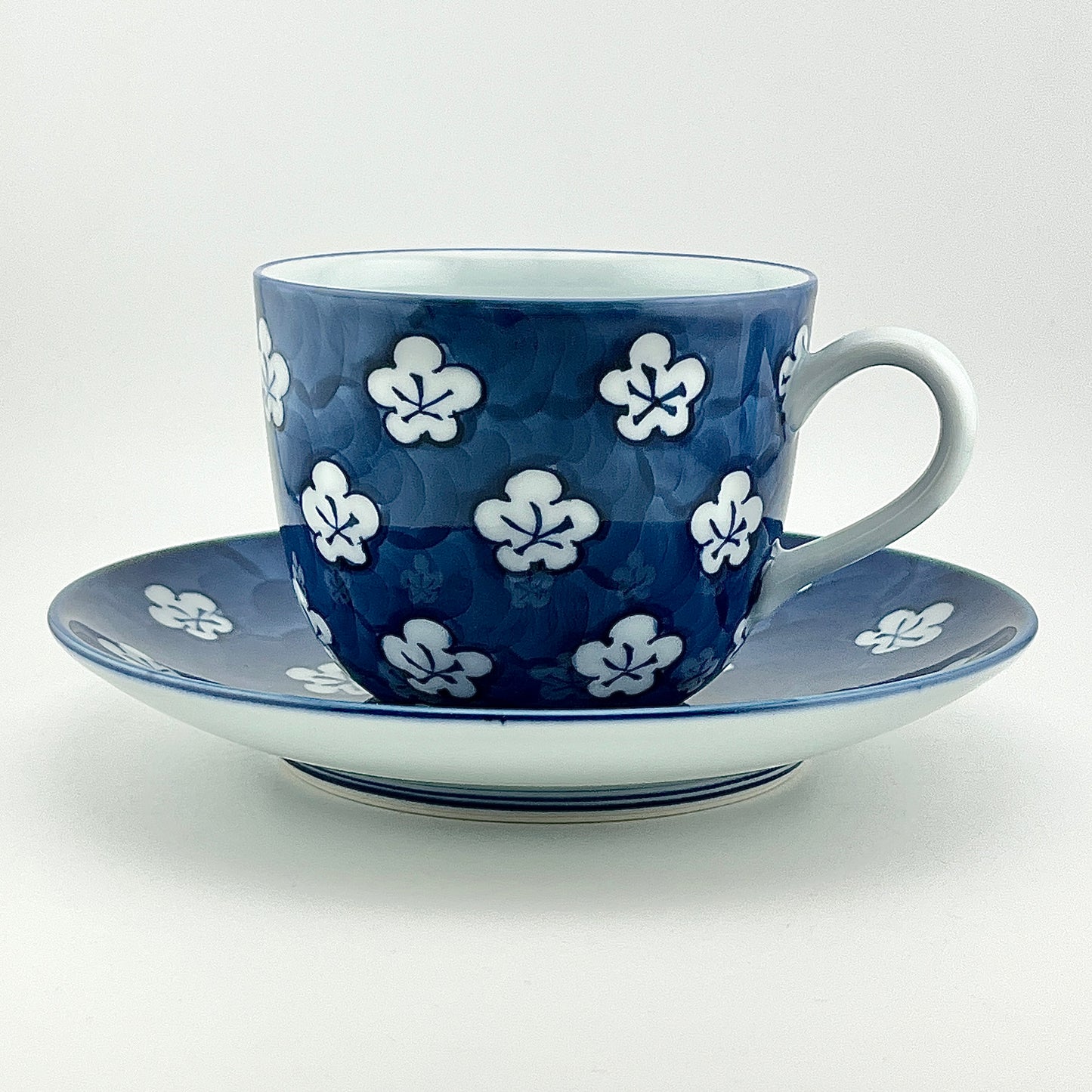 有田焼　源右衛門窯　古染風梅紋朝杯