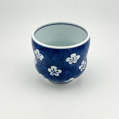 有田焼　源右衛門窯　古染風梅紋湯呑