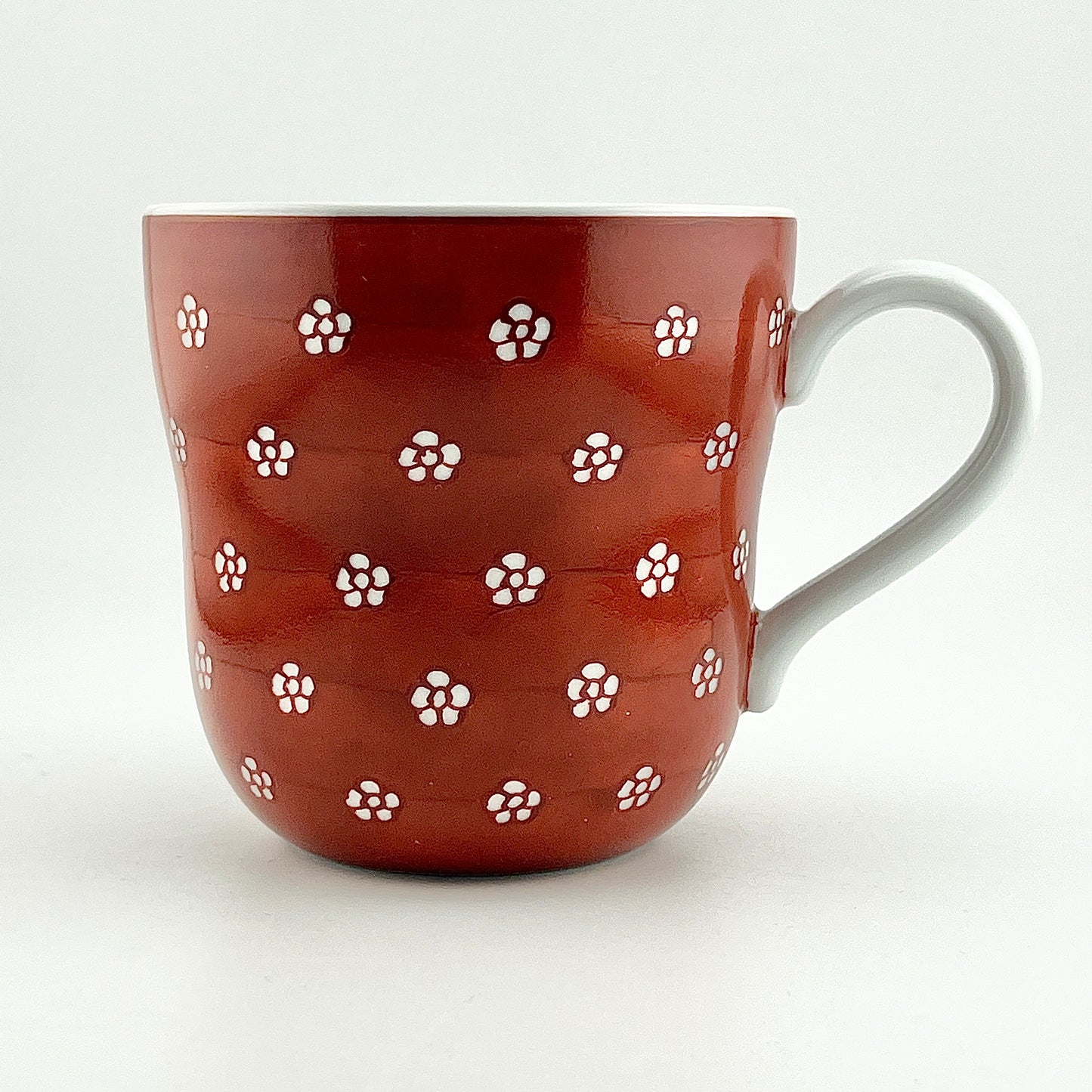 有田焼　源右衛門窯　赤絵梅地紋マグカップ