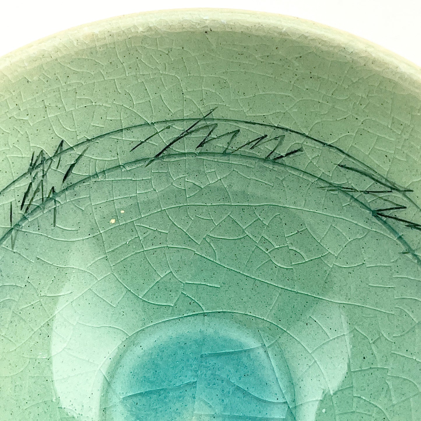 美濃焼　鶴林窯　線刻　飯碗