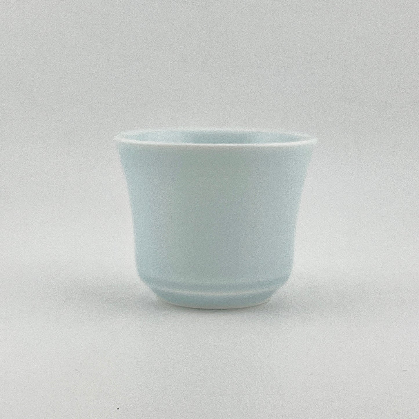 有田焼　梶謙製磁　色釉麻の葉彫　酒グラス