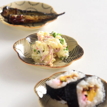 natural69　粉引釉　六方押小皿