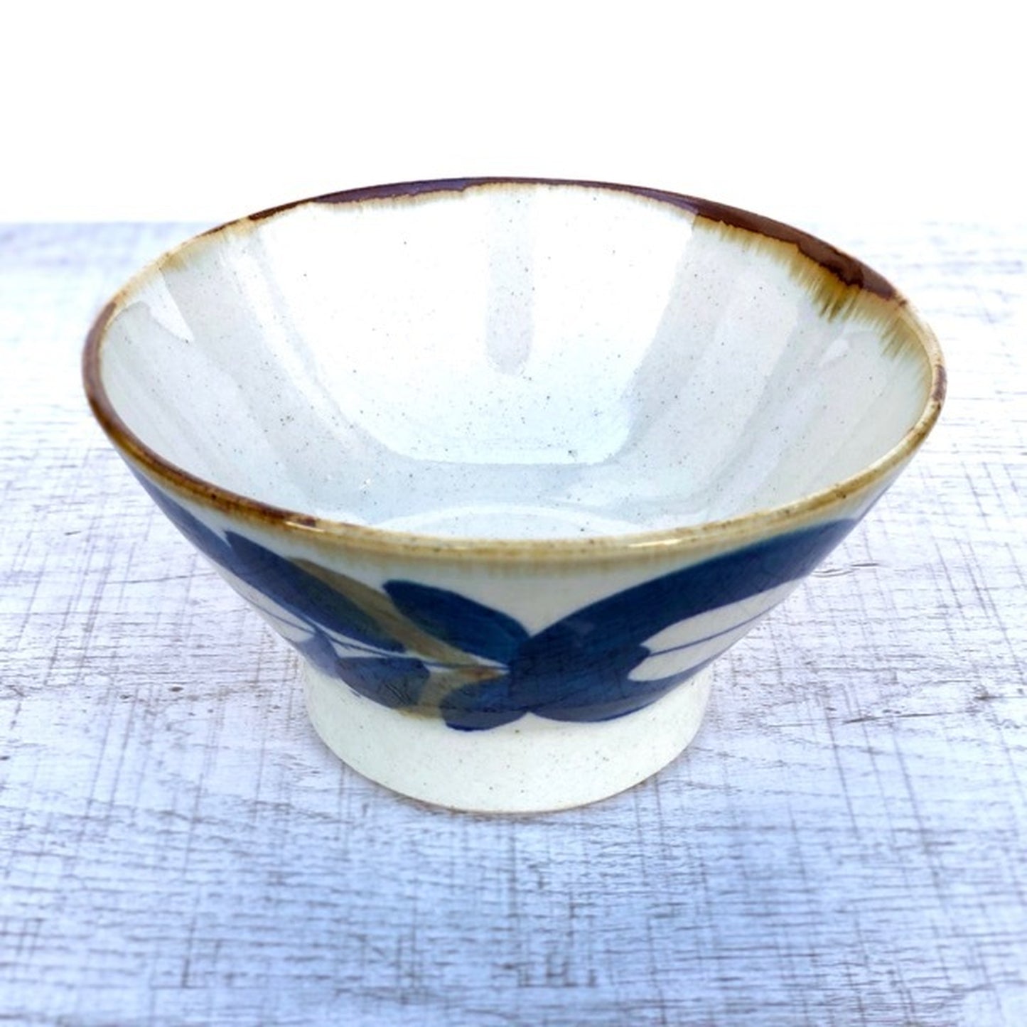 [Hasami ware] [Indigo dyeing kiln] [Indigo blue] [Kurawanka bowl] Hasami ware tea bowl Yachimun style rice bowl Japanese style fashionable adult folk art