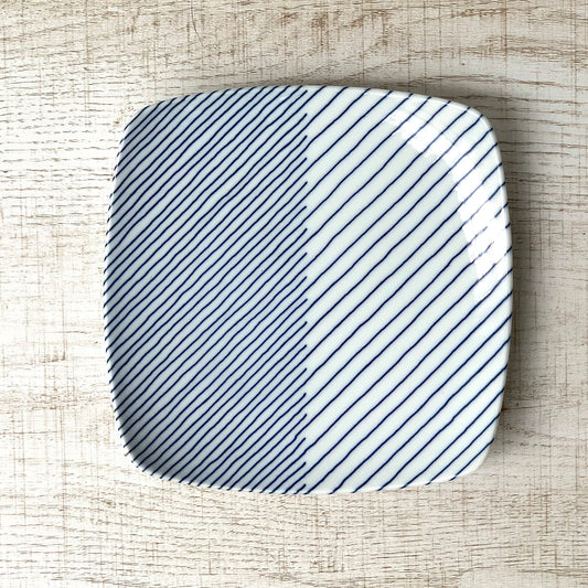 [Hasami ware] [Hakusan pottery] [Layered stripes] [Rectangular medium plate] Square plate hakusan