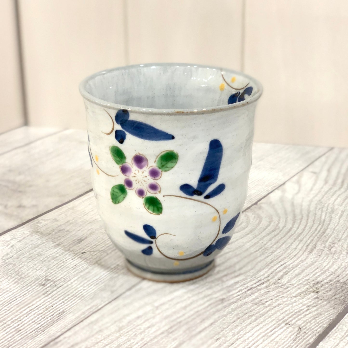 [Hasami ware] [Tanzan kiln] [Arabesque florets] [Yunomi] Cup hand-painted earthenware