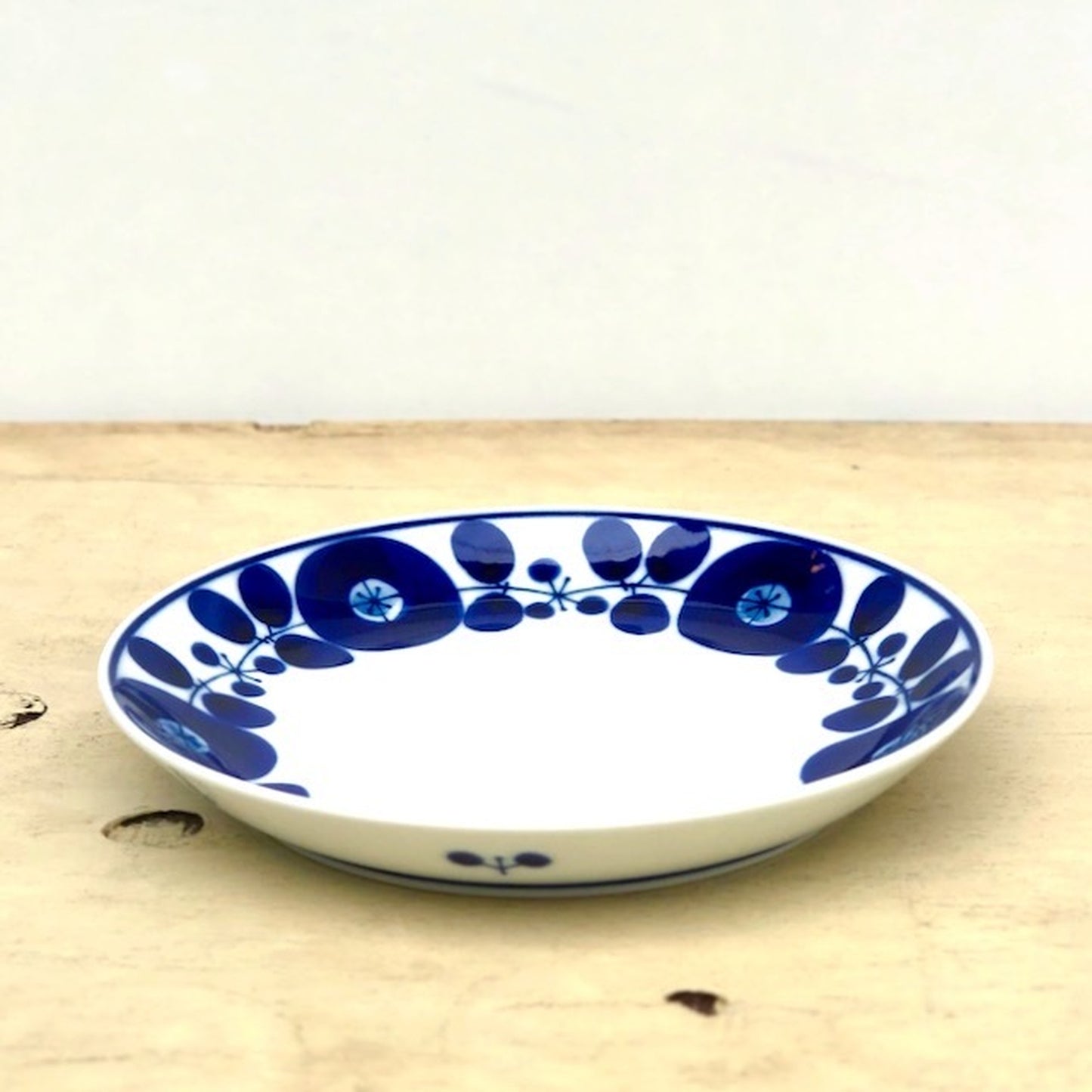 [Hasami ware] [Hakusan pottery] [Bloom] [Plate] [Wreath] [S] [Sold individually] Scandinavian style tableware plate stylish cute