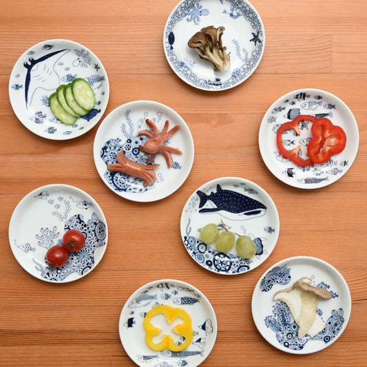 [natural69] [cocomarine] [Small plate] [Approx.13 cm] Hasami ware tableware Nordic soy sauce plate soy sauce plate serving plate coral sea anemone clownfish saltwater fish