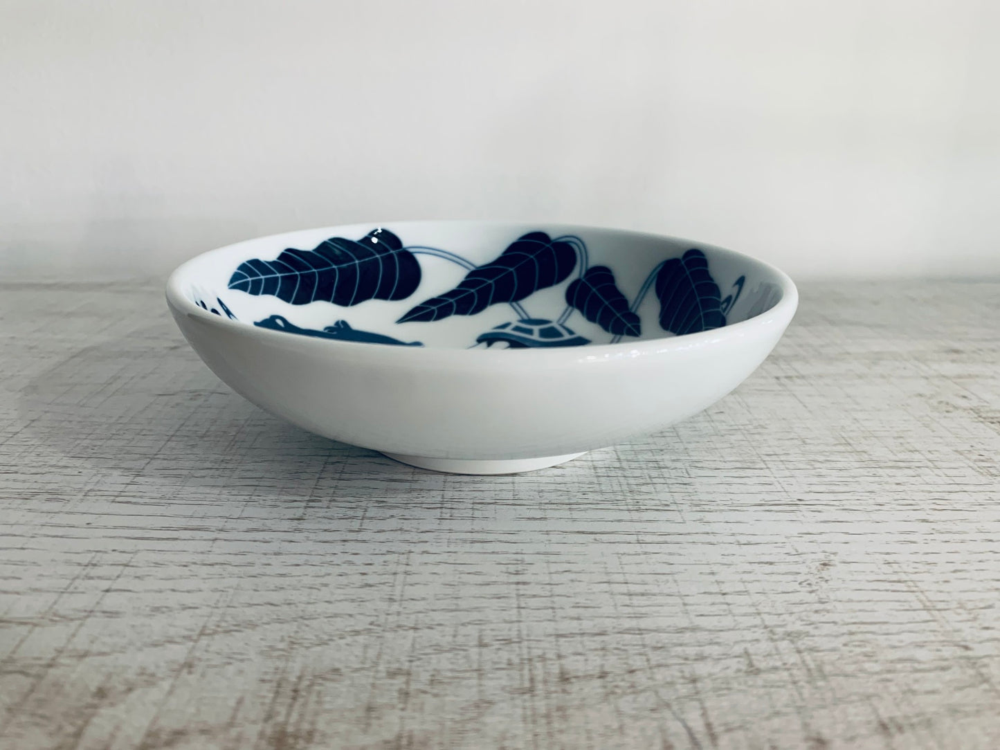 [natural69] [Sometsuke Kohasami] [Small Bowl] Bowl Hasami Ware Tableware Nordic Stylish Shoebill Hippopotamus Leopard