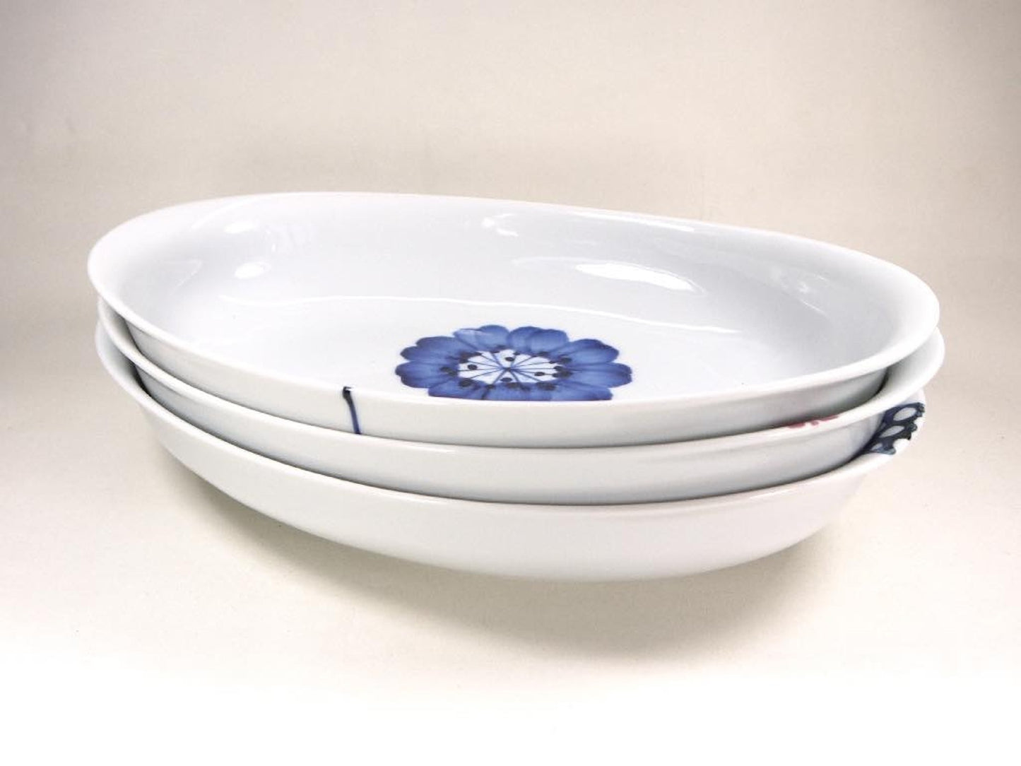 [Hasami ware] [Wazan kiln] [Curry plate] [One flower] Pasta plate Daen plate Deep plate Multi-use plate Boiled W series Cute stylish wazan