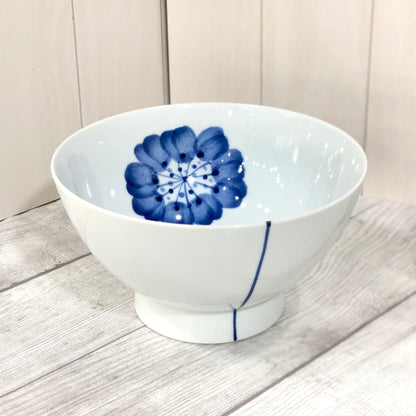 [Hasami ware] [Wazan kiln] [Cantonese bowl small] [One flower] Donburi floral pattern cute hand-painted