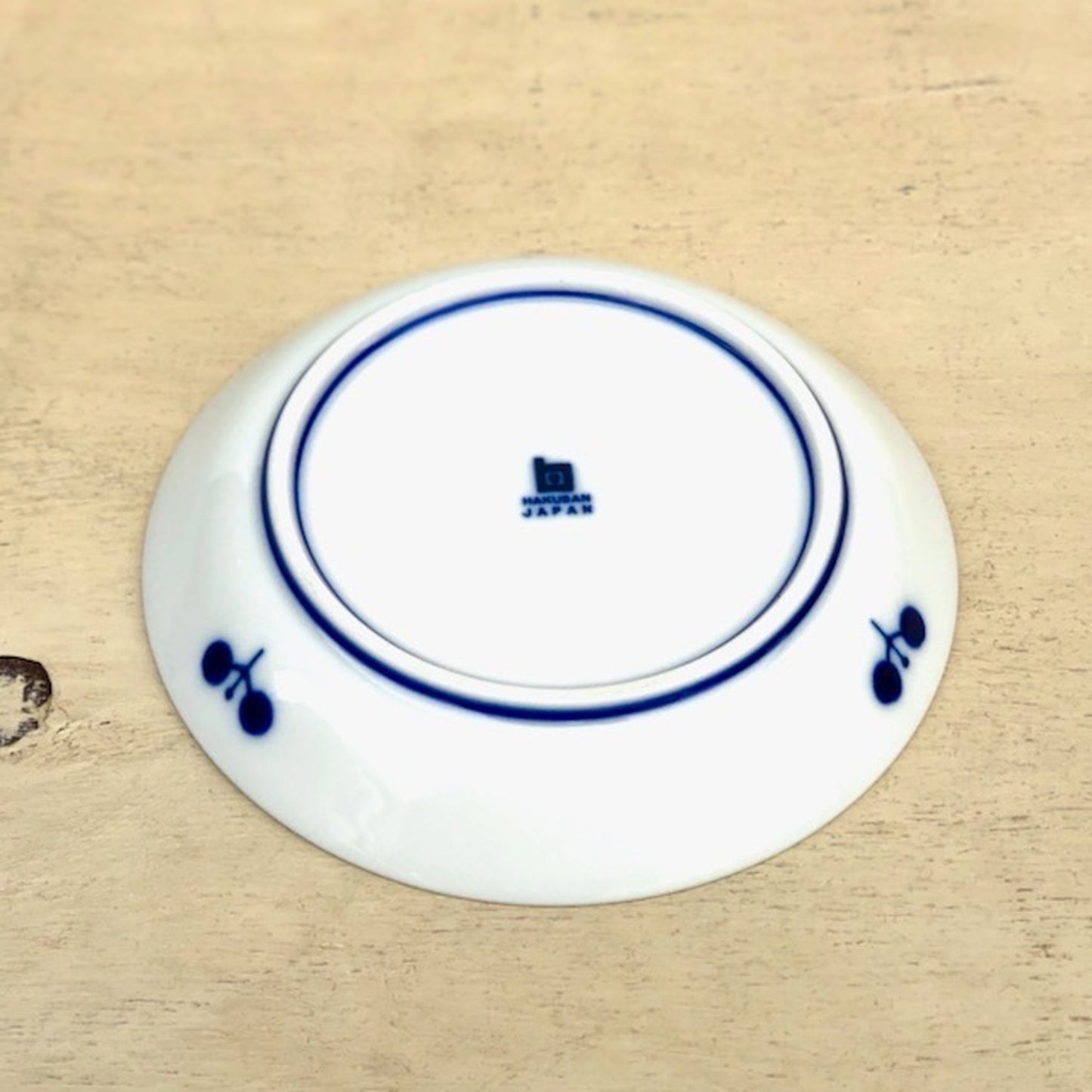 [Hasami ware] [Hakusan pottery] [Bloom] [Plate] [Wreath] [SS] [Sold individually] Scandinavian style tableware Small plate Fashionable cute