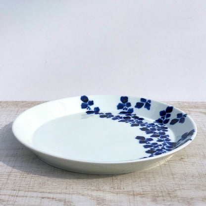 [Hasami ware] [Nakazen] [Arabesque] [Plate L] 22 cm Hasami ware Japanese dish fashionable adult arabesque pattern hand-painted cute